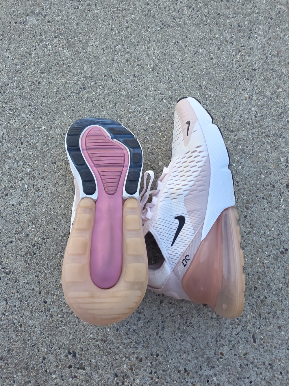 Nike Air Max 270 Women’s Sneaker Size 9 - Picture 16 of 16
